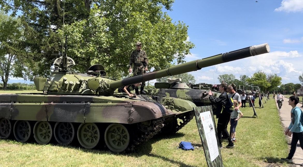 Добровољно служење воjног рока са оружјем за септембарски упутни рок у 2025. години