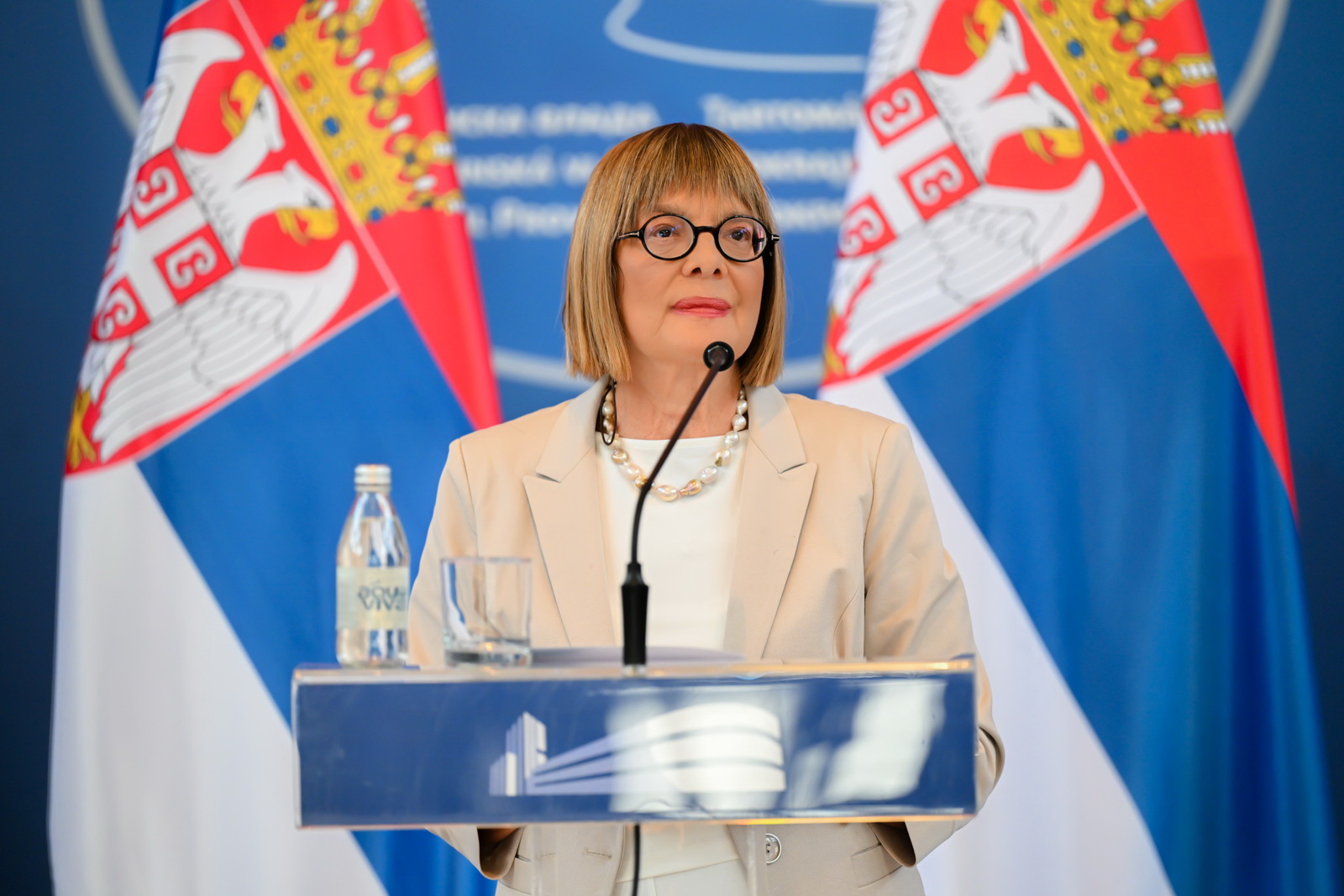 Гојковићева честитала Дан српског јединства, слободе и националне заставе
